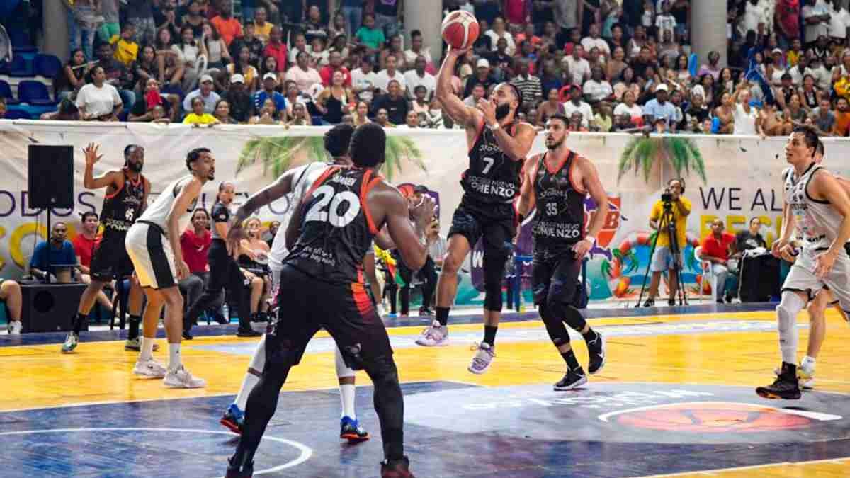 Jugadores de baloncesto equipo cafeteros
